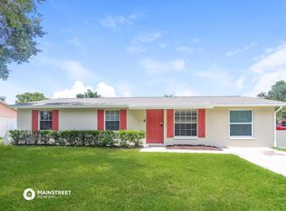 2216 Selkirk St, Valrico, FL 33594