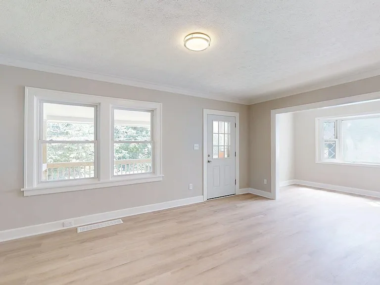 4528 Rainbow Rd — Photo 16
