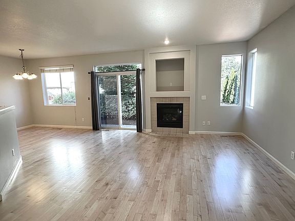 3rd image of 220 NE 57th Ave