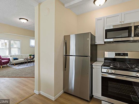 4th image of 467 Ivy Ave E