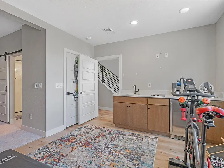 2012 S Holly St #1 — Photo 7