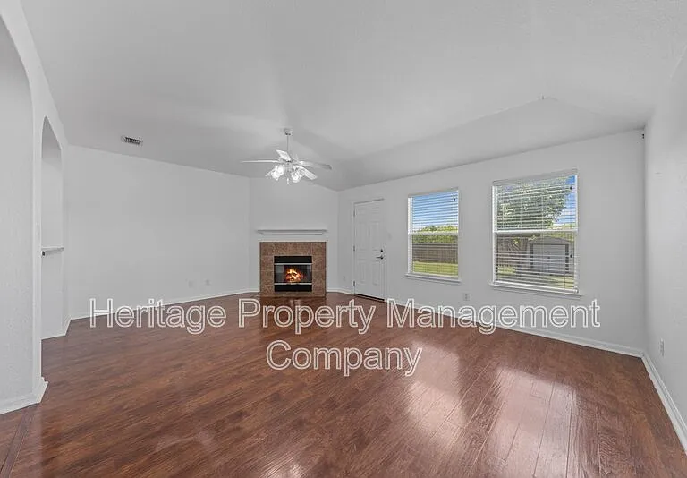9302 Mare Country — Photo 13