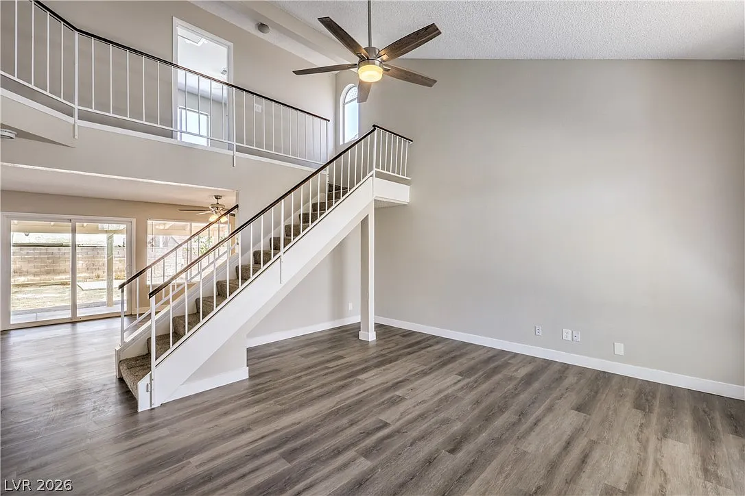 3 bed, 2.5 bath, 1646 sqft, $2,400 — Photo 3