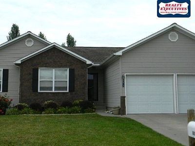 8613 Eagles Landing Dr, Manhattan, KS, 66502