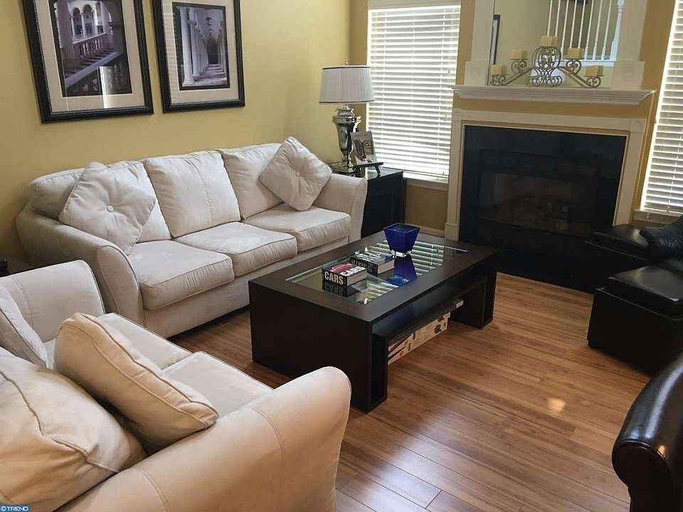 2nd image of 96 La Costa Dr