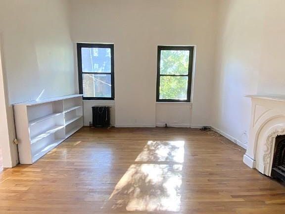 2nd image of 138 Amity St #2R