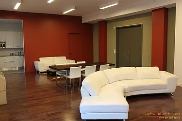 Rented by aptsandlofts.com