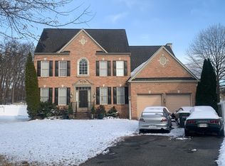 7915 Darby Ln, Severn, MD 21144