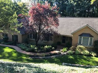 1801 Fox Hunt Ln, Harrisburg, PA 17110