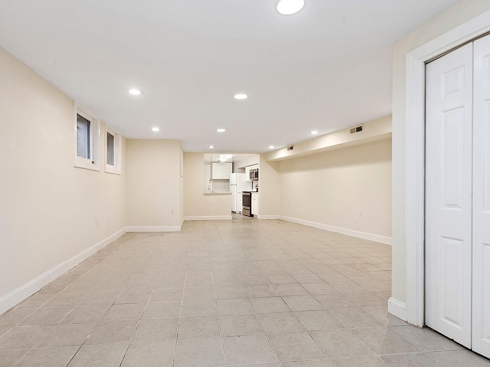 Huge living/dining room