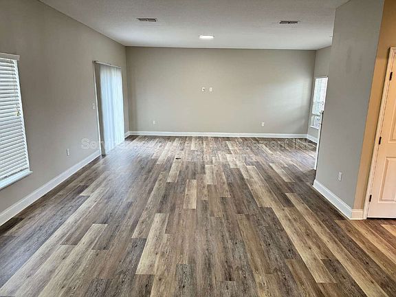 4th image of 2293 Whitley Ln
