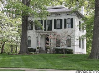 1007 Henry St, Alton, IL 62002