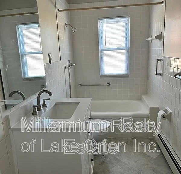 3185 Buckingham Ave — Photo 7