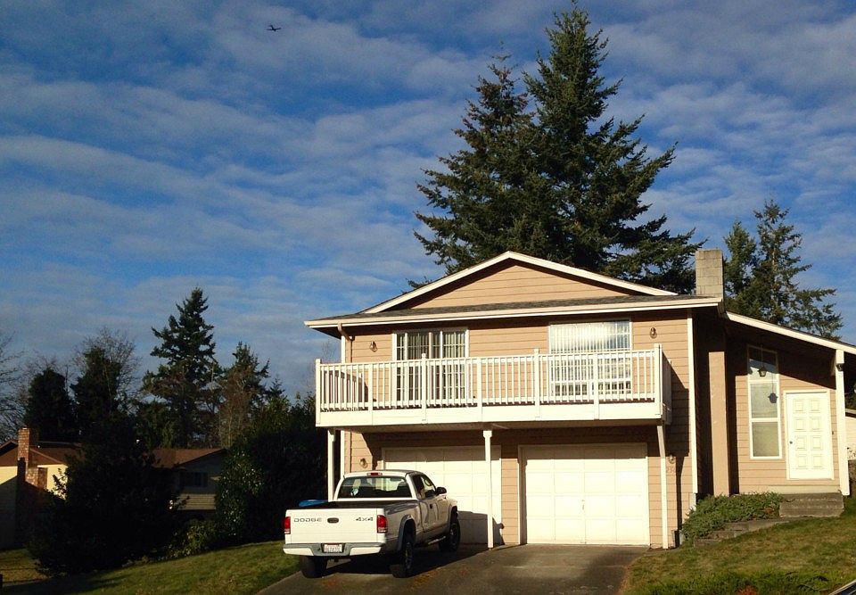 2nd image of 12504 SE 215th Pl