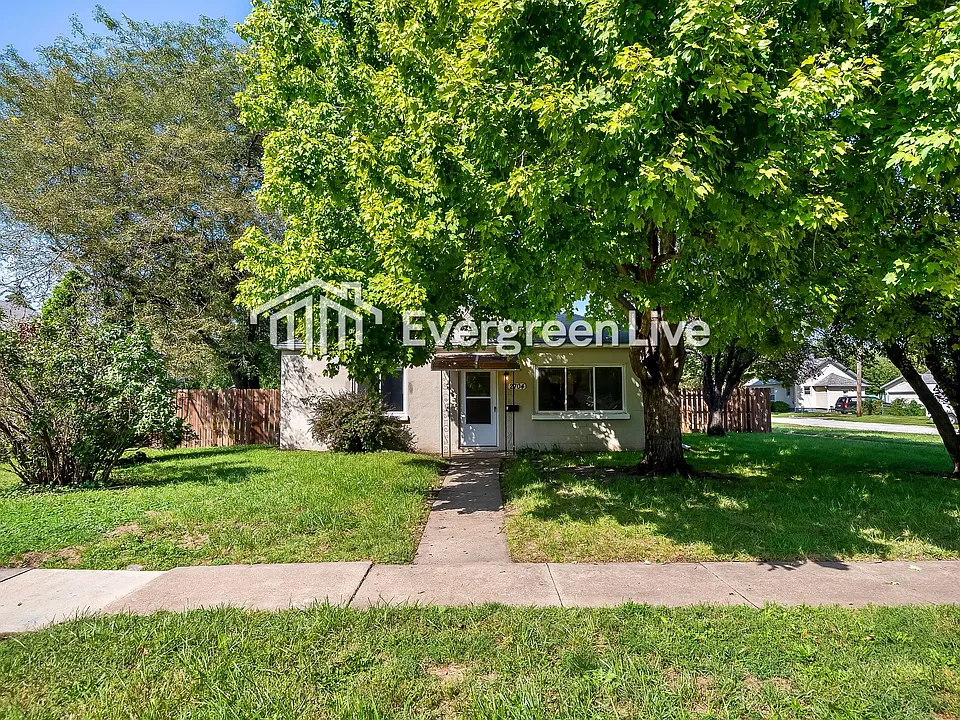 2704 4th Ave