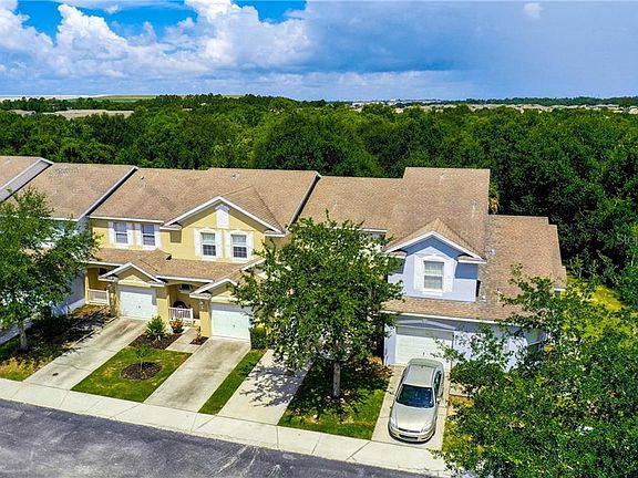 3rd image of 9728 Carlsdale Dr