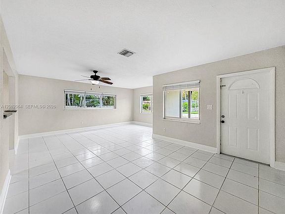 5th image of 2728 Dewey St