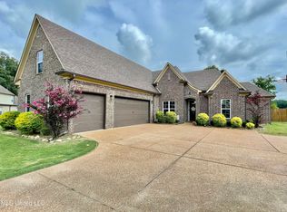 801 Club Car Dr, Hernando, MS 38632