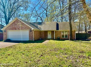560 Old Humboldt Rd, Jackson, TN 38305