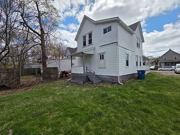 3rd image of 119 E 32nd St