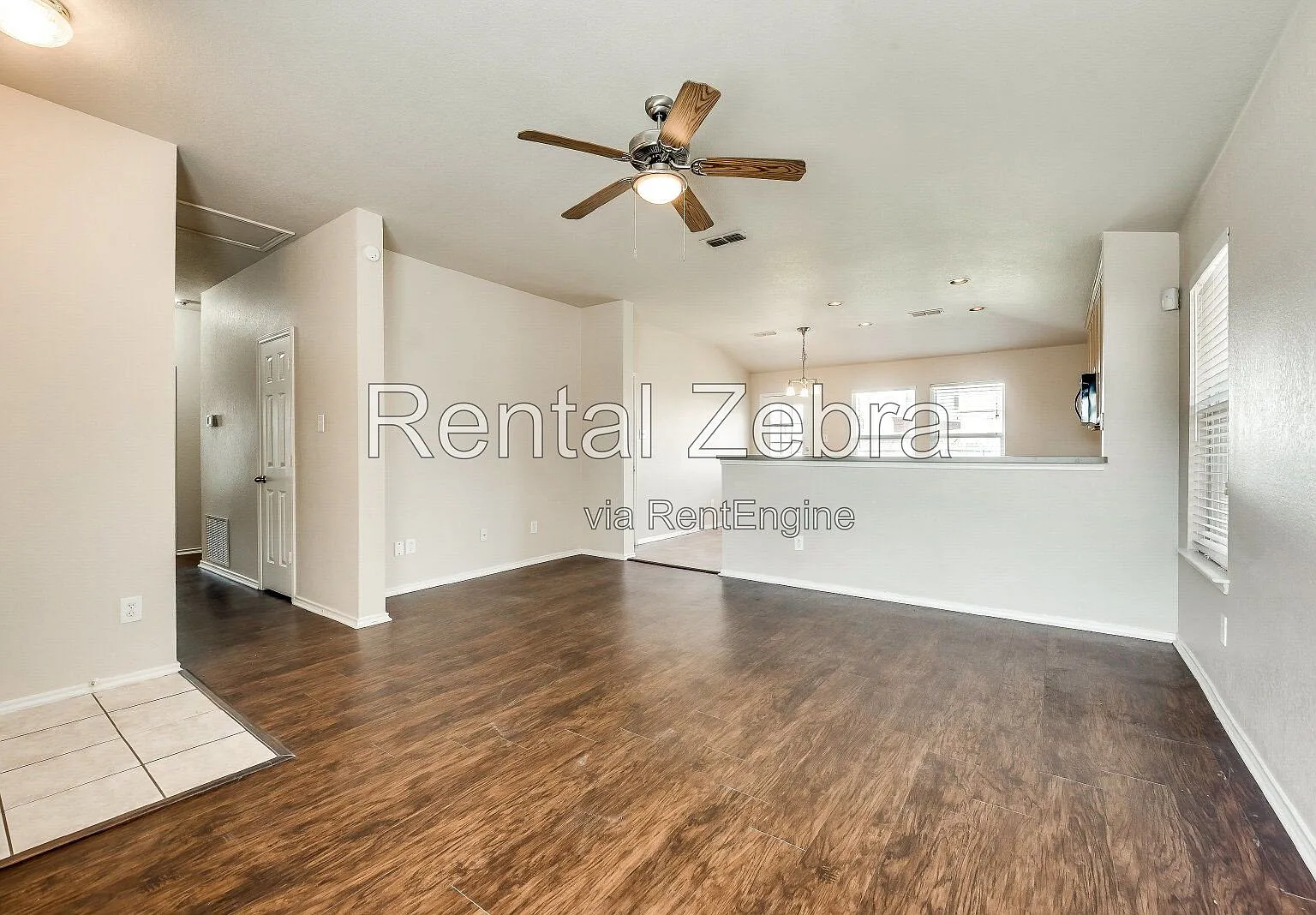 3 bed, 2.0 bath, 1425 sqft, $2,000 — Photo 1