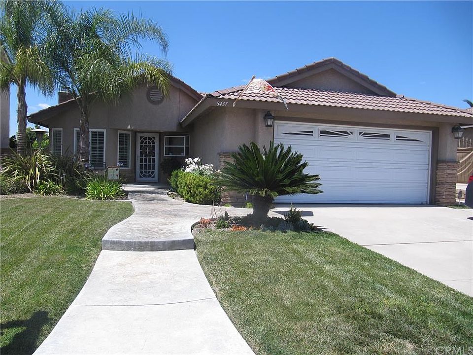 1st image of 8437 E Meadowridge St