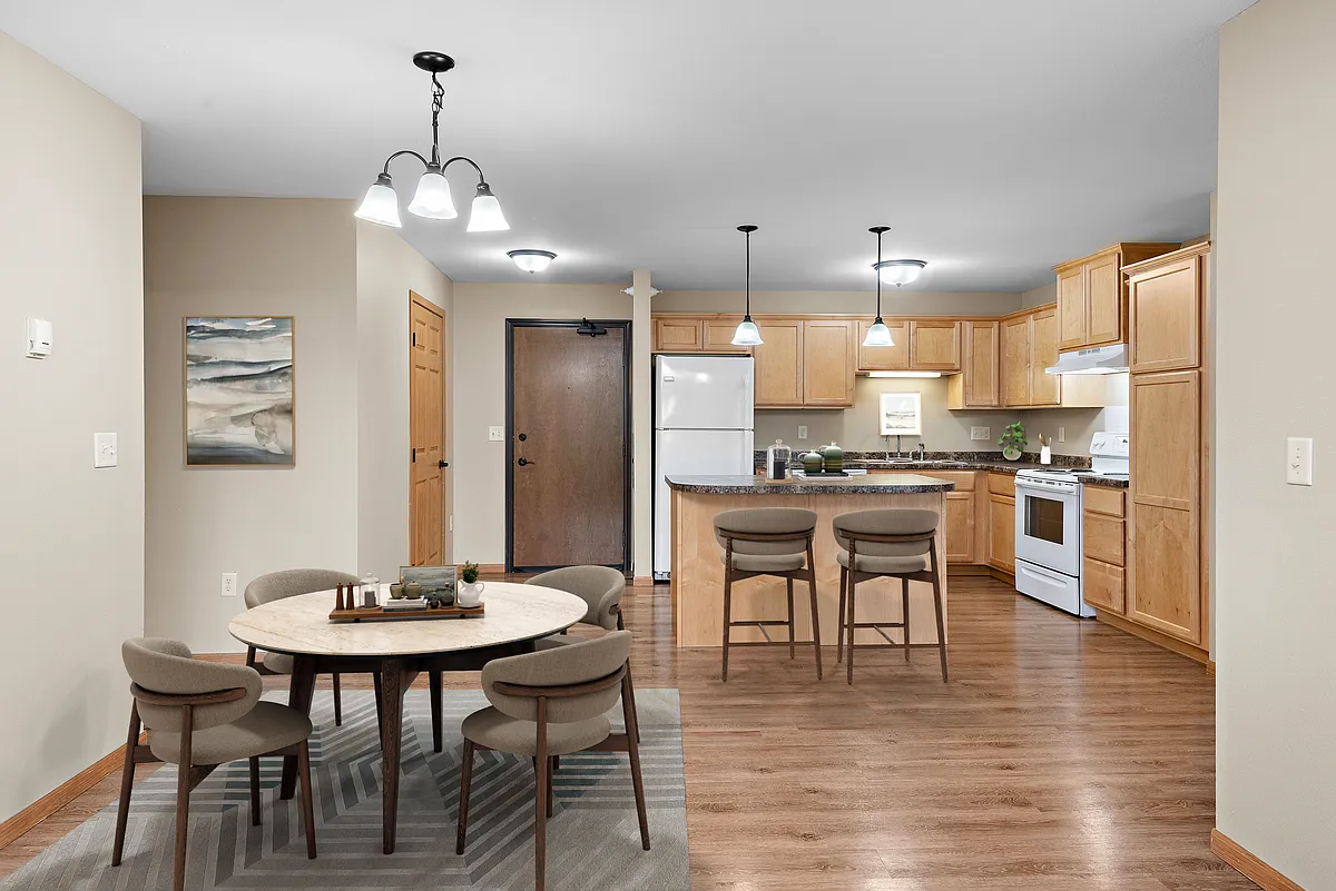 Building Photo - Coachman Ridge