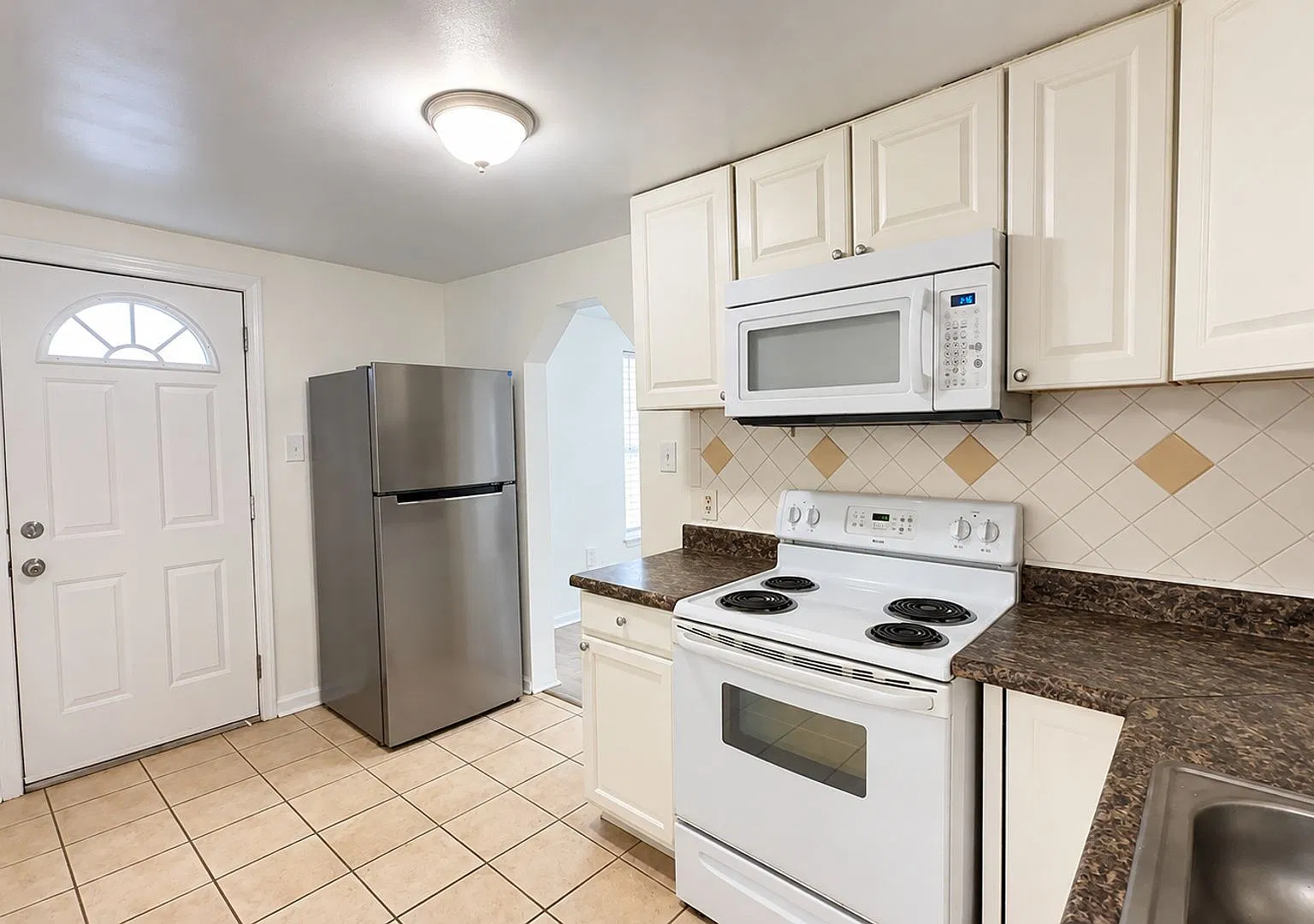 1482 Old Virginia Beach Rd - Silver — Photo 2