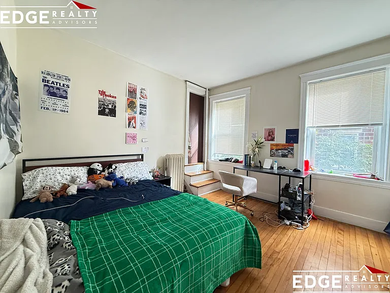 62 Egmont St #2 — Photo 5