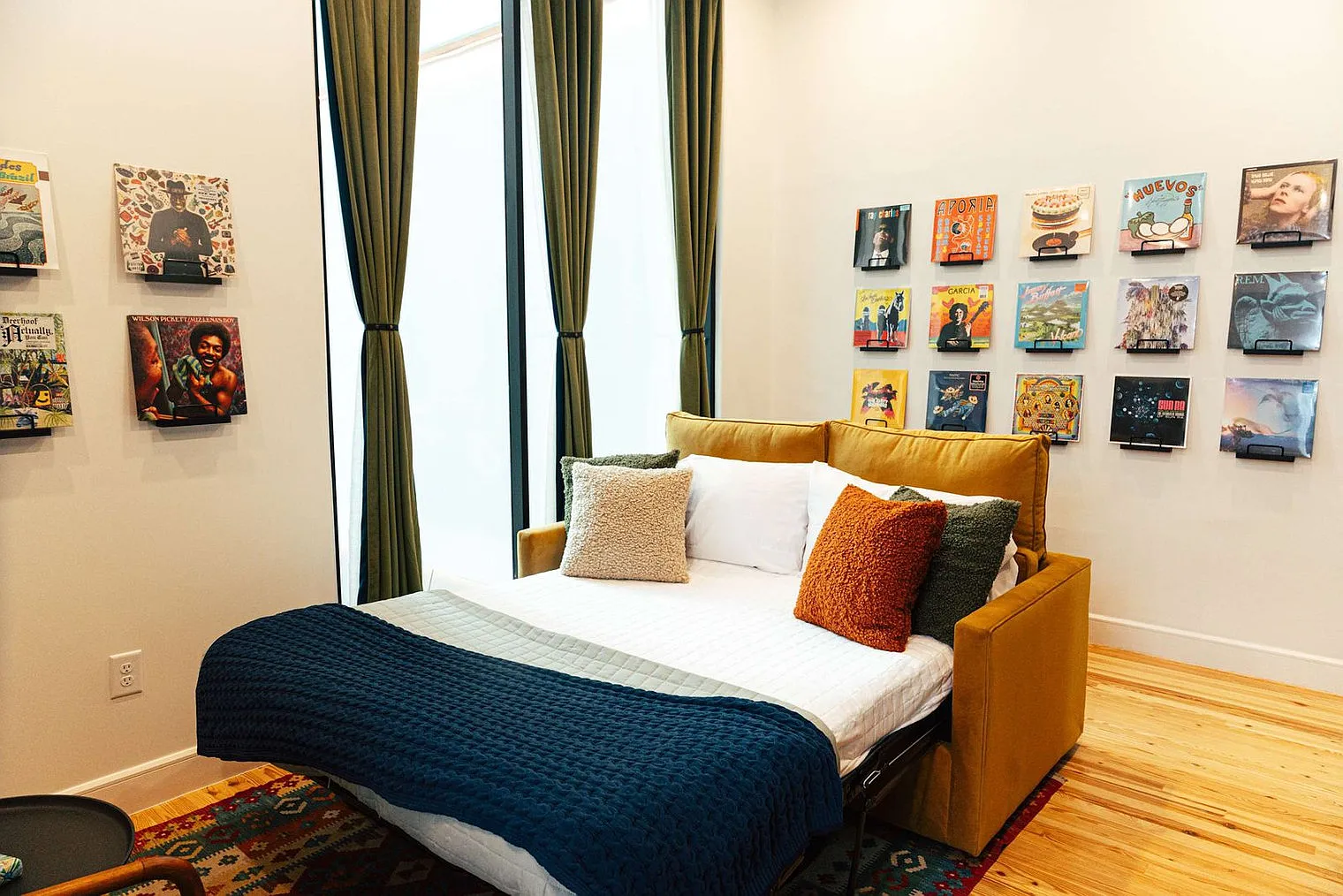 1 bed, 1.0 bath, 548 sqft, $3,531 — Photo 4