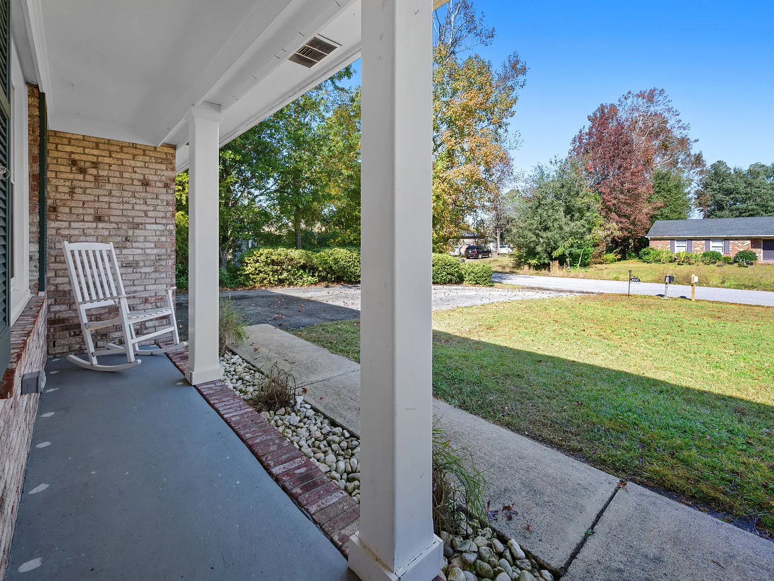 4 bed, 1450 sqft, $2,450 — Photo 2