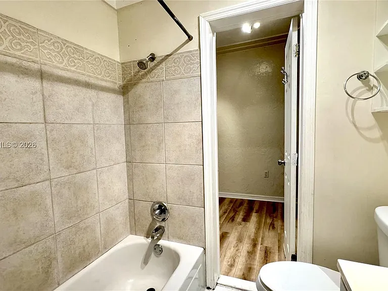 1335 Pennsylvania Ave #3 — Photo 15