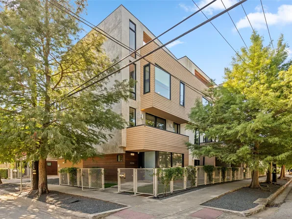 2202 Whitney St, Houston, TX 77006