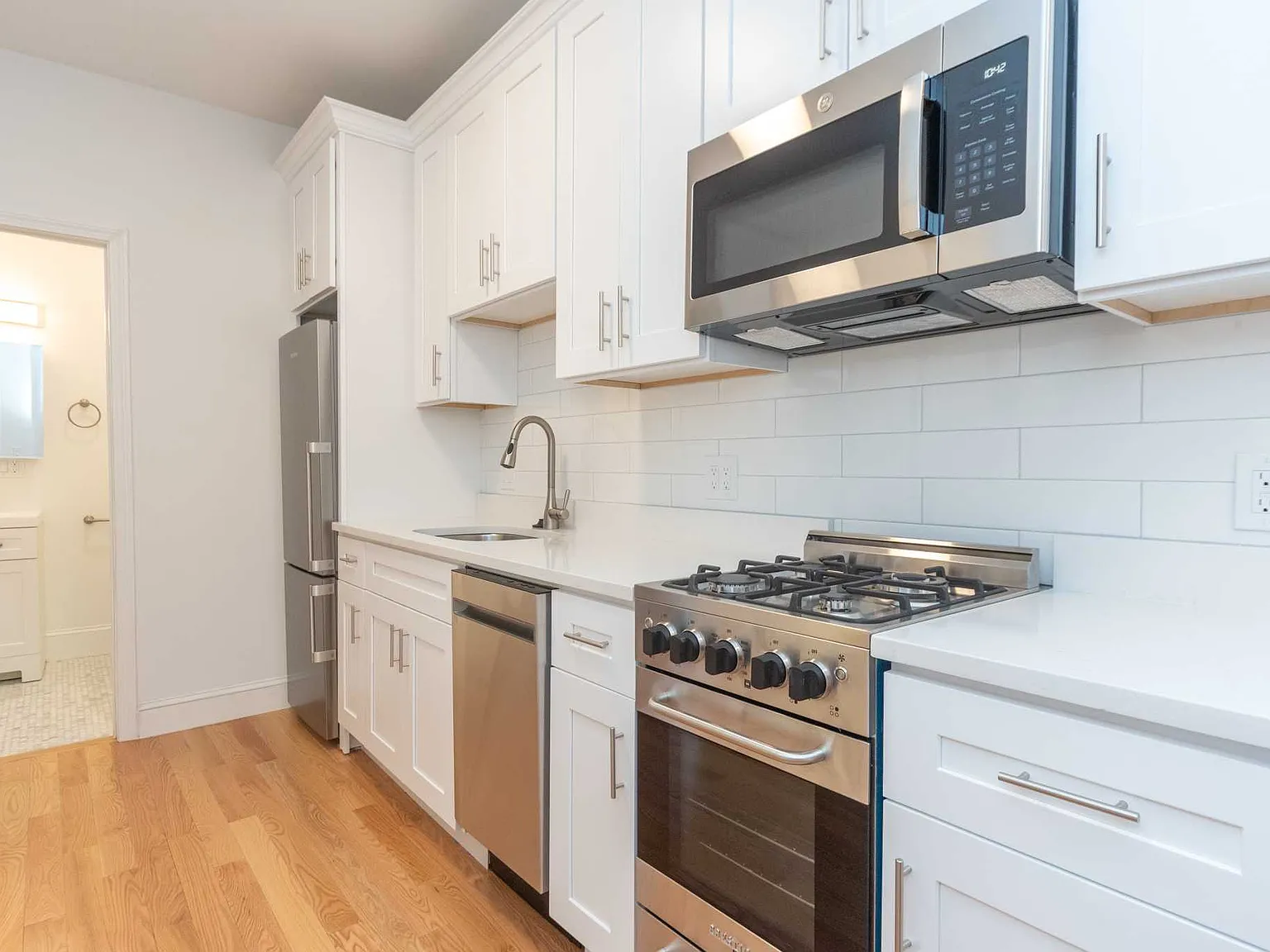 2 bed, $4,150 — Photo 3
