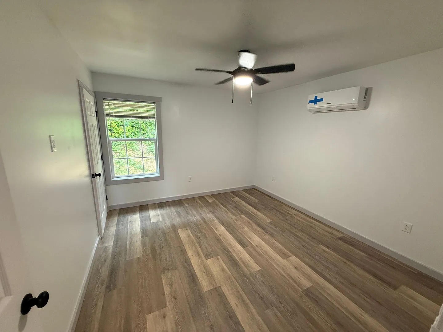 Newly Built 2 Bedroom 2.5 Bath — Photo 4