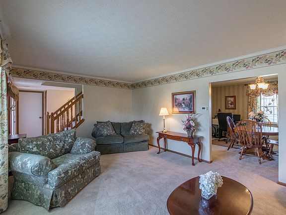 3rd image of 3866 Tauton Ct