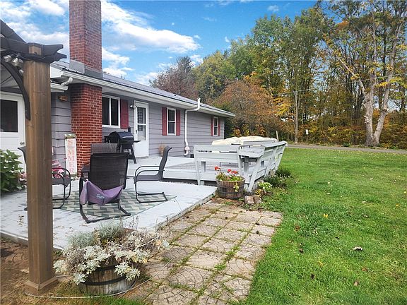 3rd image of 15288 Linda Ave