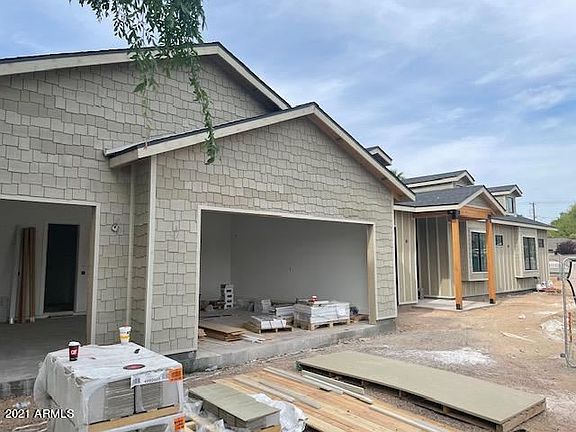 3rd image of 5044 E Clarendon Ave