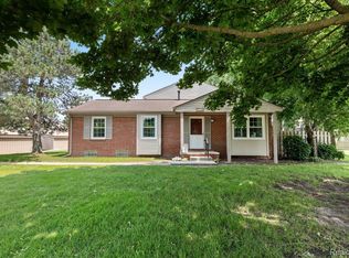 24690 Bashian Dr, Novi, MI 48375