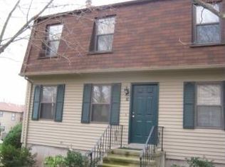 10 Bay Path Way, Branford, CT 06405