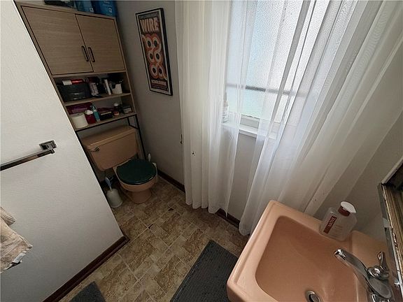5th image of 117 Cleveland Ave