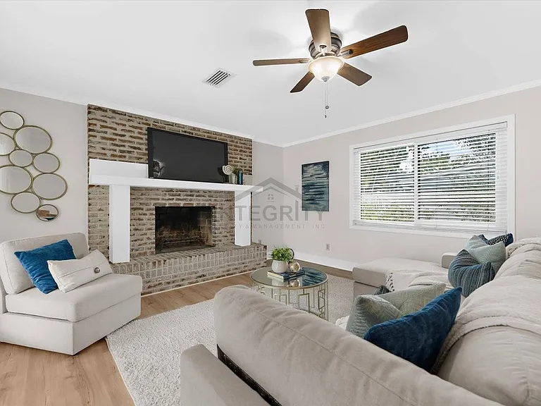 3315 W Beaumont St — Photo 25