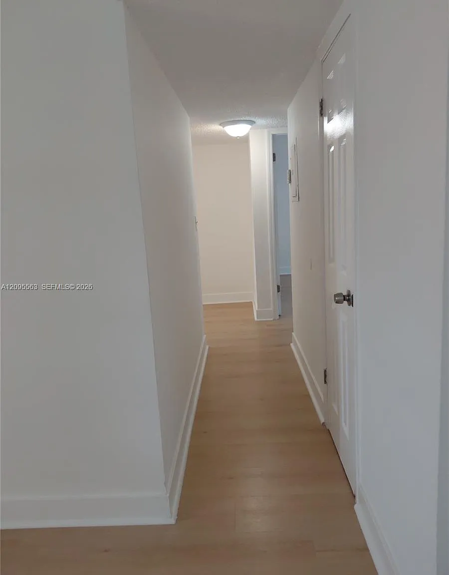 Las Villas Segovia Condo — Photo 4