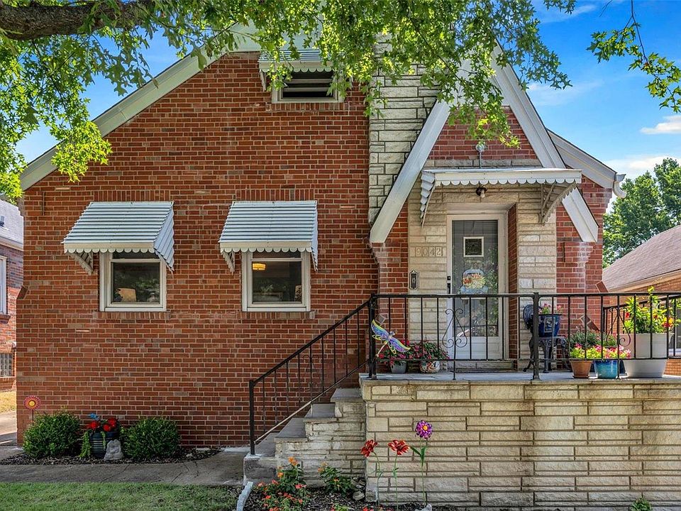 1st image of 9042 Rosemary Ave