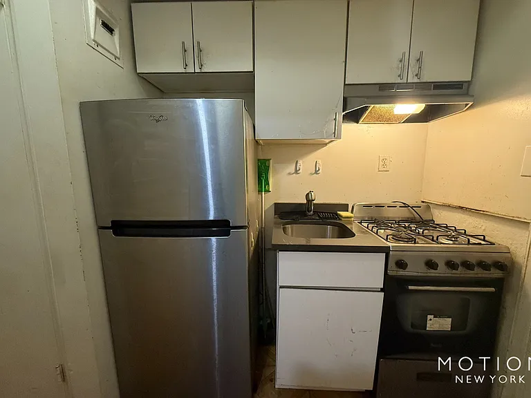 156 E 85th St #3B — Photo 5