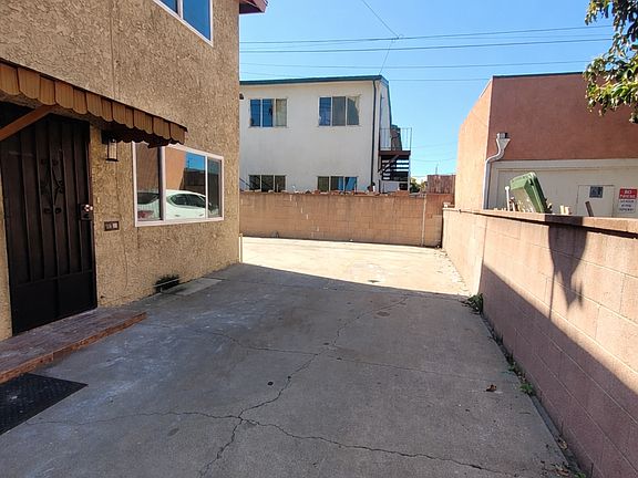 5th image of 932 Island Ave