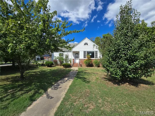 211 W Olive St, East Prairie, MO 63845