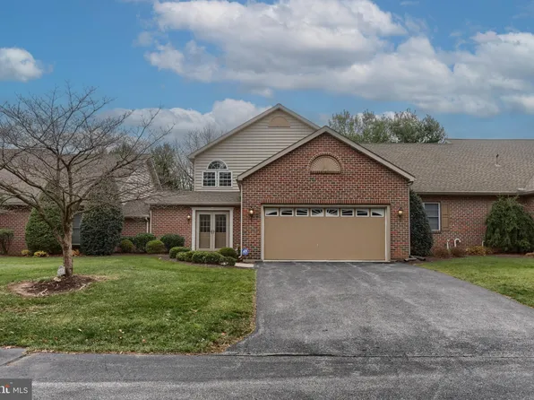 688 Heiden Dr, Hummelstown, PA 17036