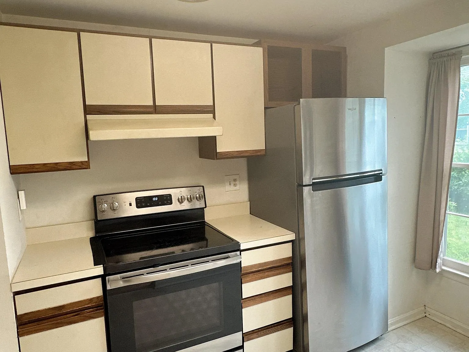 3 bed, 3.5 bath, 1320 sqft, $2,550 — Photo 4