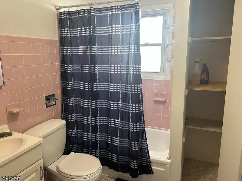 2 bed, 1.0 bath, $1,800 — Photo 4
